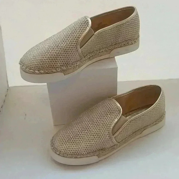 Vince camuto slip ons sneakers size 7 - Picture 1 of 8